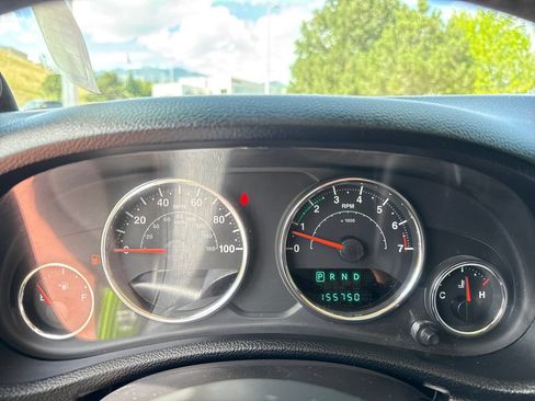 Used 2013 Jeep Wrangler Sport w/ Connectivity Group AWD/4WD image 17