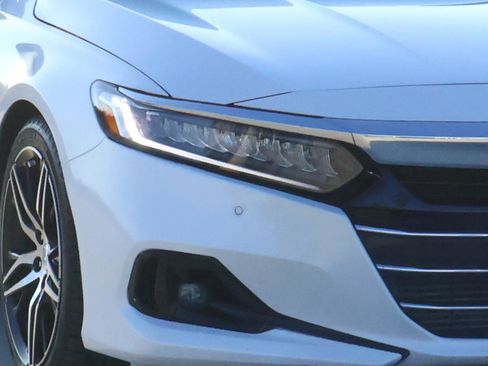 Used 2022 Honda Accord Touring image 7