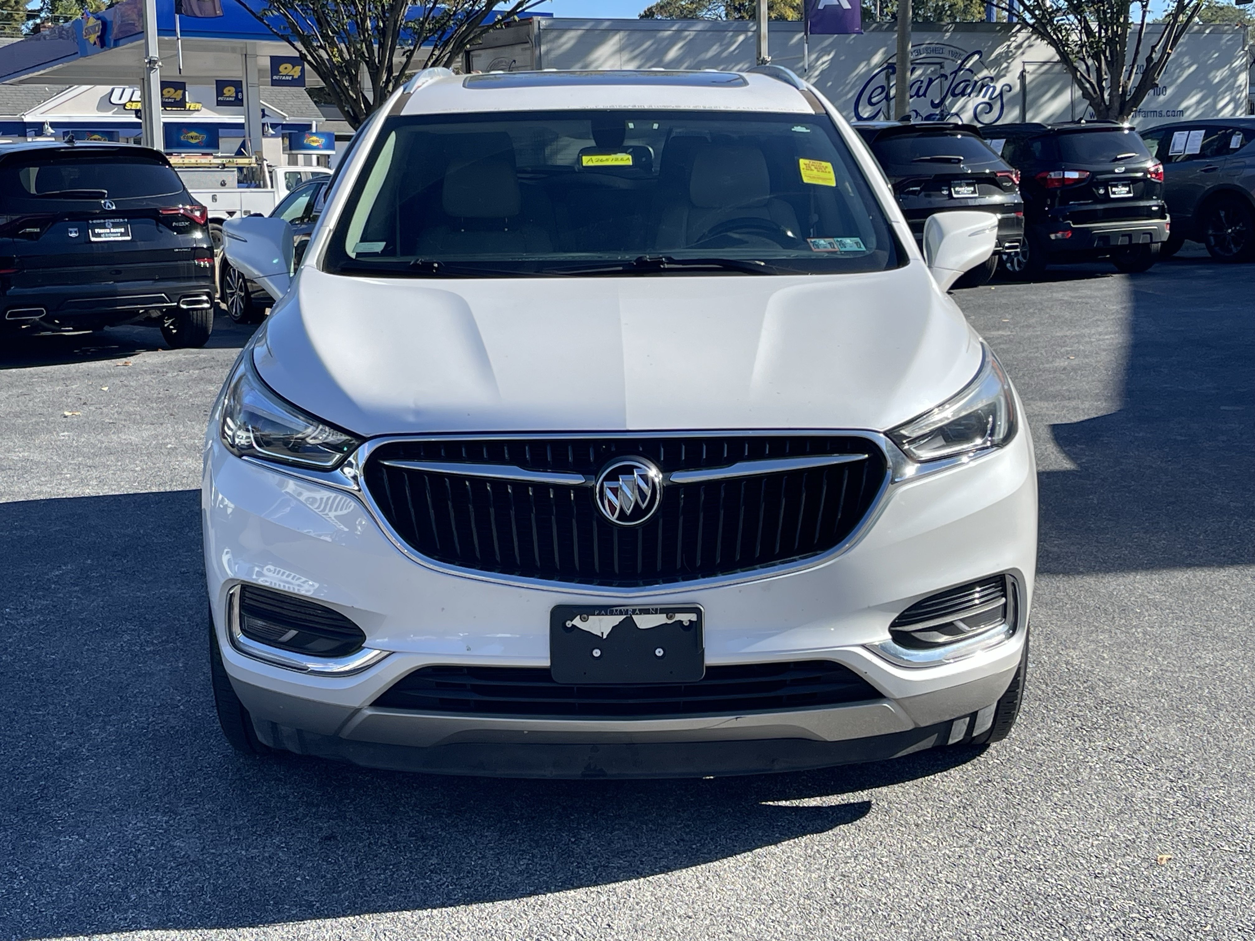 Used 2019 Buick Enclave Essence AWD/4WD image 3