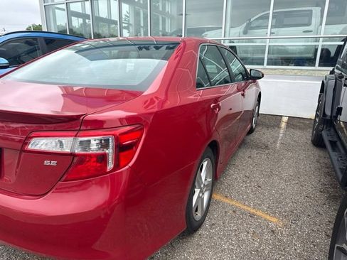 Used 2014 Toyota Camry SE FWD image 3