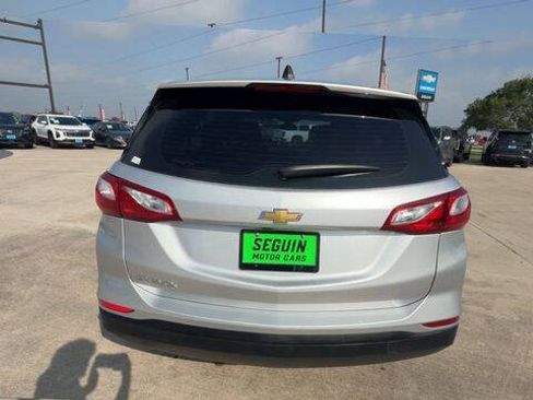 Used 2021 Chevrolet Equinox LS FWD image 7