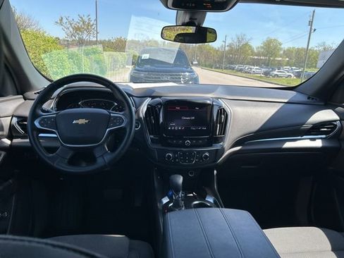 Used 2023 Chevrolet Traverse LT AWD/4WD image 5