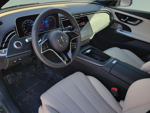 Certified 2025 Mercedes-Benz E 450 4MATIC Sedan image 25