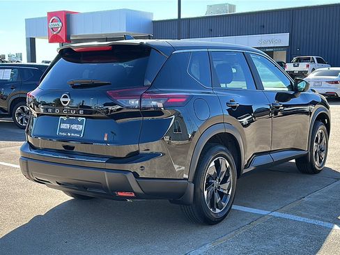 Certified 2025 Nissan Rogue SV image 8