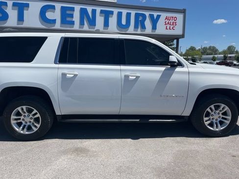 Used 2018 Chevrolet Suburban LT AWD/4WD image 20
