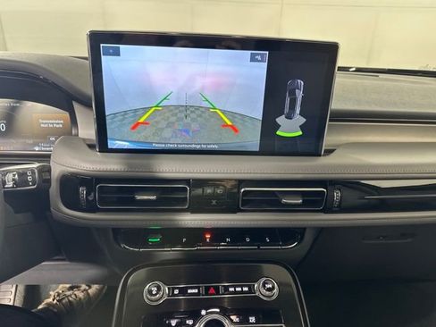 Used 2022 Lincoln Nautilus Reserve image 22