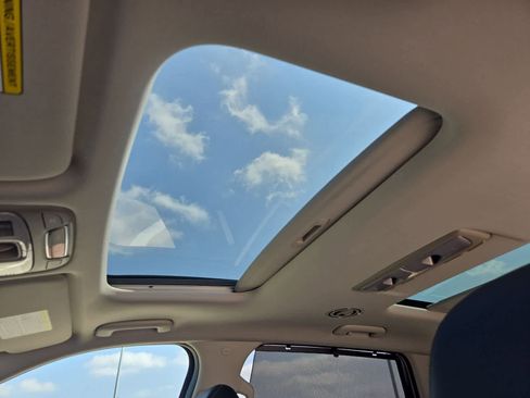 Used 2025 Kia Telluride SX image 17