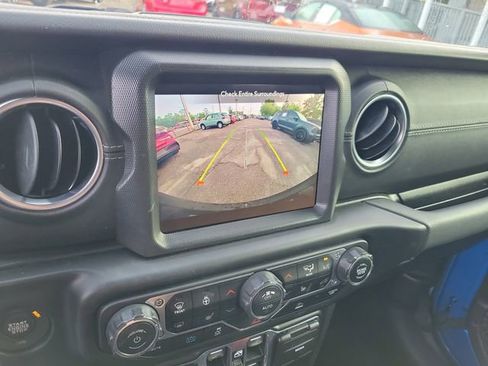 Used 2021 Jeep Wrangler Unlimited Sahara w/ Cold Weather Group image 21