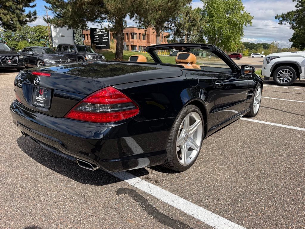 Used 2012 Mercedes-Benz SL 550 image 12