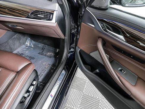 Used 2021 BMW M550i xDrive w/ Executive Package image 26