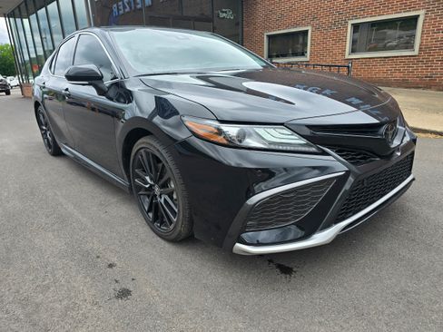 Used 2021 Toyota Camry XSE w/ Navigation Package FWD image 1