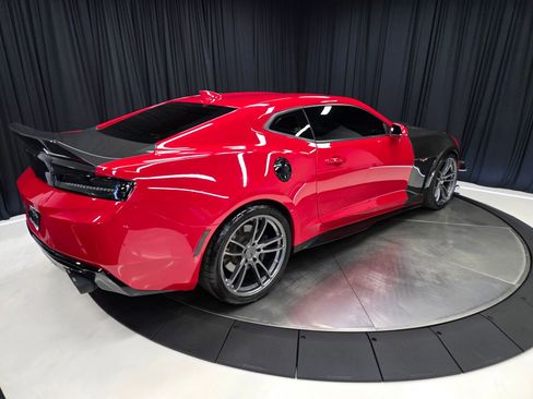 Used 2016 Chevrolet Camaro SS image 13