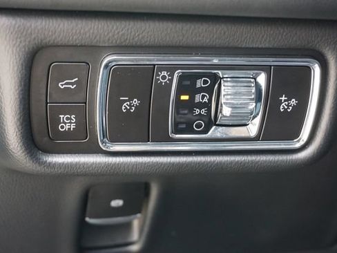 Used 2023 Lincoln Nautilus FWD w/ Premium Package image 28