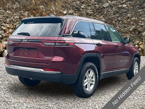 Used 2023 Jeep Grand Cherokee Laredo AWD/4WD image 2
