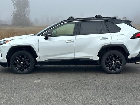 Used 2024 Toyota RAV4 XSE image 7