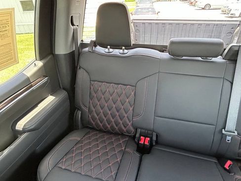Used 2025 Chevrolet Silverado 1500 LT Trail Boss AWD/4WD image 12