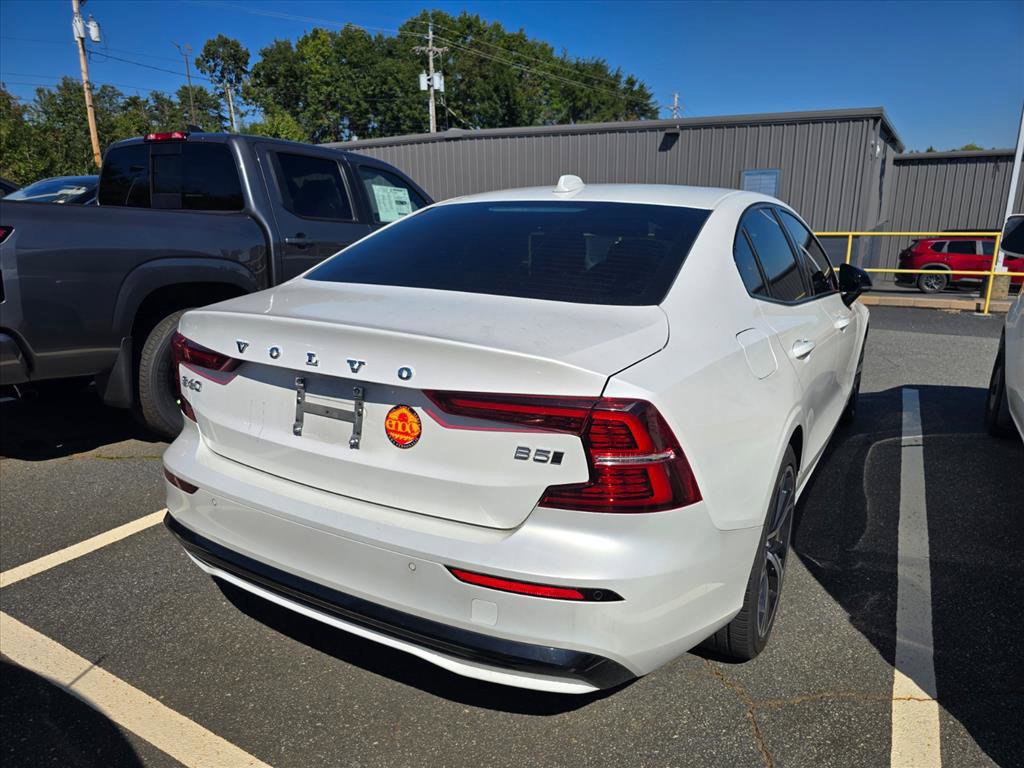 Used 2024 Volvo S60 B5 Core AWD/4WD image 10