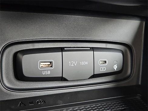 New 2026 Hyundai Venue SEL image 18