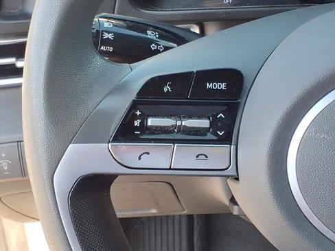Used 2023 Hyundai Elantra Blue image 15