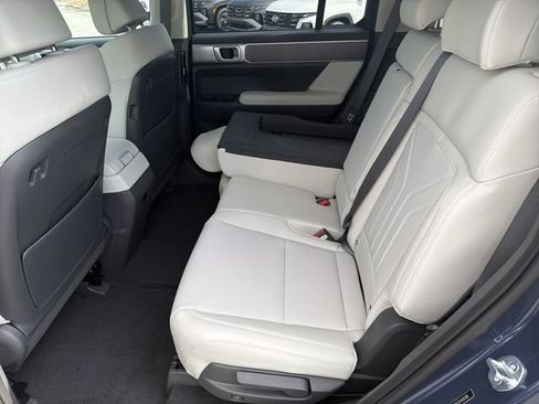 New 2027 Hyundai Santa Fe SEL FWD image 23