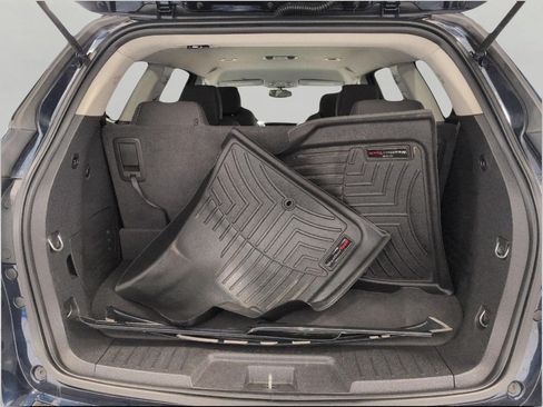 Used 2016 Chevrolet Traverse LT w/ Style and Technology Package FWD image 15