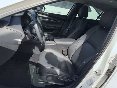 Used 2020 MAZDA MAZDA3 Sedan w/ Select Package image 7