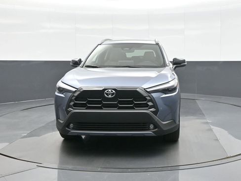 Certified 2026 Toyota Corolla Cross XLE w/ Convenience Package FWD image 3