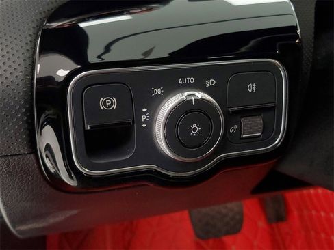 Used 2022 Mercedes-Benz A 220 w/ Premium Package Lite image 13