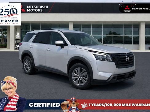 Used 2024 Nissan Pathfinder SV FWD image 1