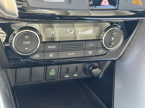 Used 2018 Mitsubishi Eclipse Cross LE image 33