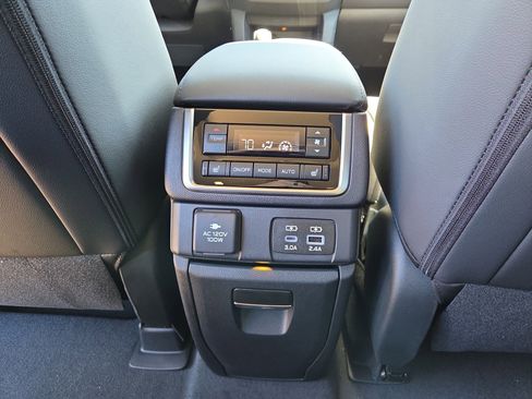 New 2026 Subaru Ascent Bronze Edition AWD/4WD image 9
