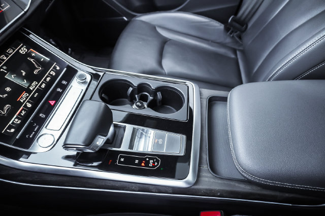 Used 2019 Audi Q8 Prestige AWD/4WD image 17