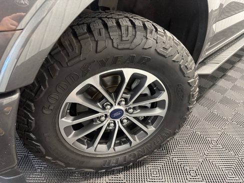 Used 2018 Ford F150 XLT w/ Equipment Group 302A Luxury AWD/4WD image 34