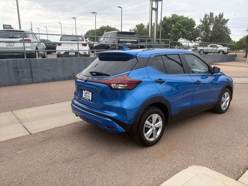 Used 2025 Nissan Kicks Play S FWD image 5