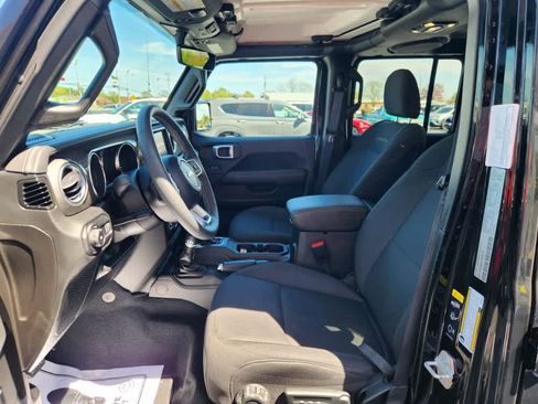 Used 2023 Jeep Wrangler Sahara w/ Cold Weather Group image 22