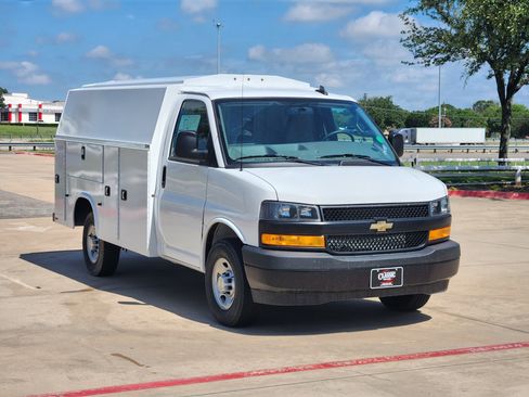 New 2025 Chevrolet Express 3500 w/ Power Convenience Package image 2