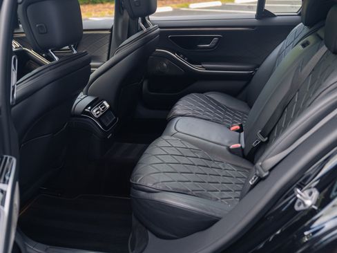 Used 2021 Mercedes-Benz S 580 4MATIC Sedan image 4