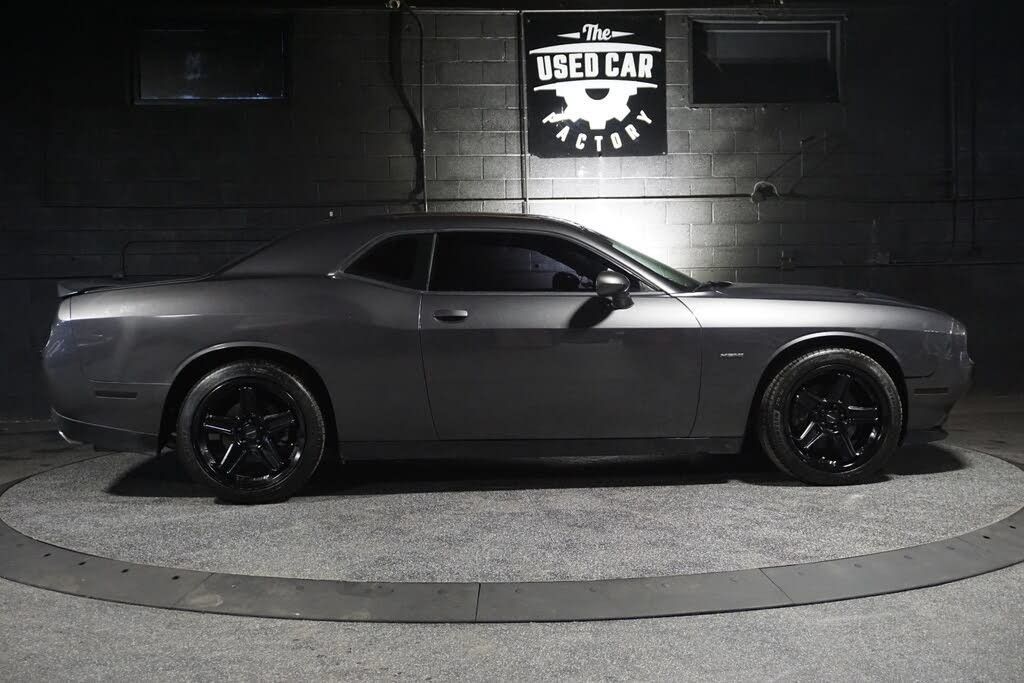 Used 2018 Dodge Challenger R/T w/ Blacktop Package RWD image 12