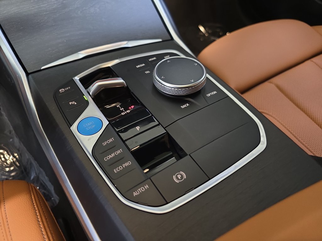 Certified 2024 BMW i4 eDrive40 w/ Convenience Package RWD image 26