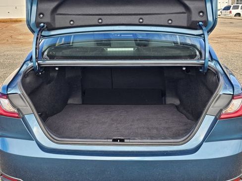 Used 2025 Toyota Camry LE image 27