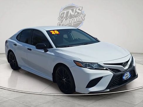 Used 2020 Toyota Camry SE FWD image 7