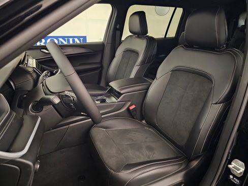 New 2025 Jeep Grand Cherokee L Laredo AWD/4WD image 12