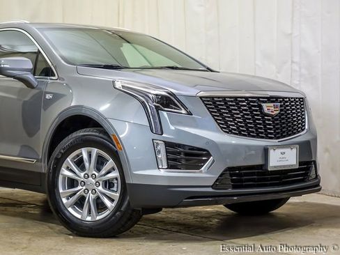 New 2026 Cadillac XT5 Luxury image 3