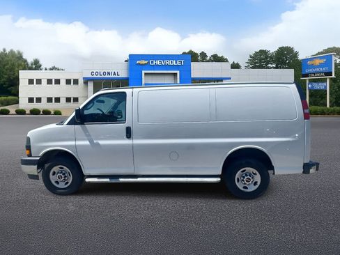 Used 2024 GMC Savana 2500 w/ Driver Convenience Package RWD image 6