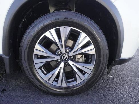 Used 2023 Nissan Rogue SV w/ SV Premium B Package image 42