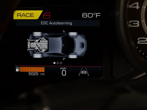 Used 2021 Ferrari F8 Tributo image 35