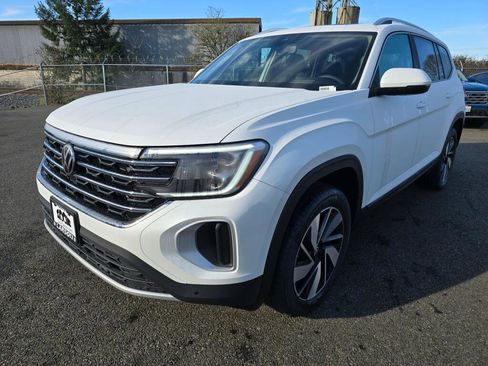 New 2026 Volkswagen Atlas SEL image 8