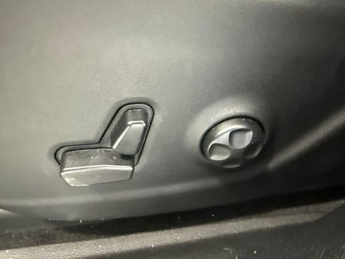 Used 2019 Jeep Cherokee High Altitude AWD/4WD image 19
