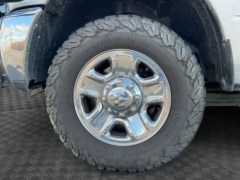 Used 2018 RAM 2500 Tradesman w/ Chrome Appearance Group image 14