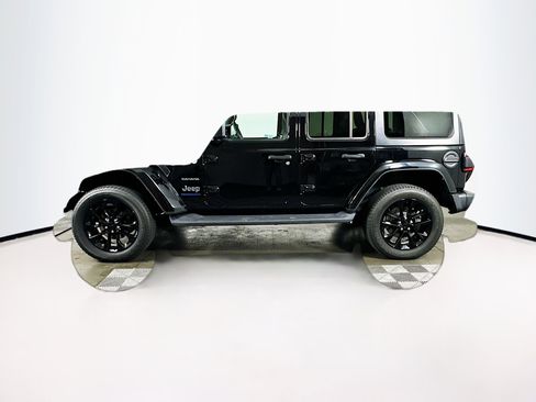 Used 2023 Jeep Wrangler Unlimited Sahara w/ Cold Weather Group AWD/4WD image 4